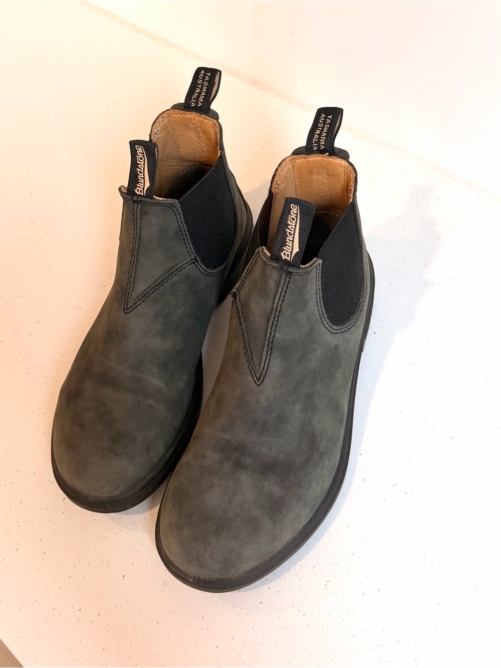 Authentic Blundstone Chelsea Boots-Ladies 4.5/Youth 3 - Picture 2 of 7